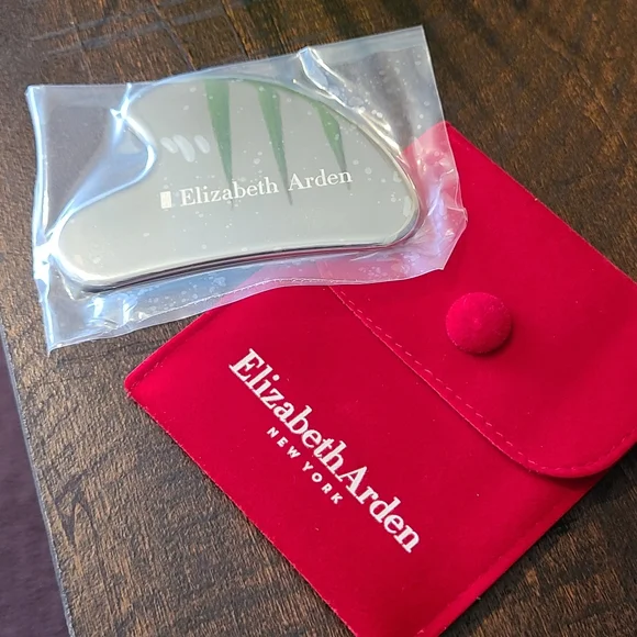 Elizabeth Arden Gua Sha - Picture 9 of 9